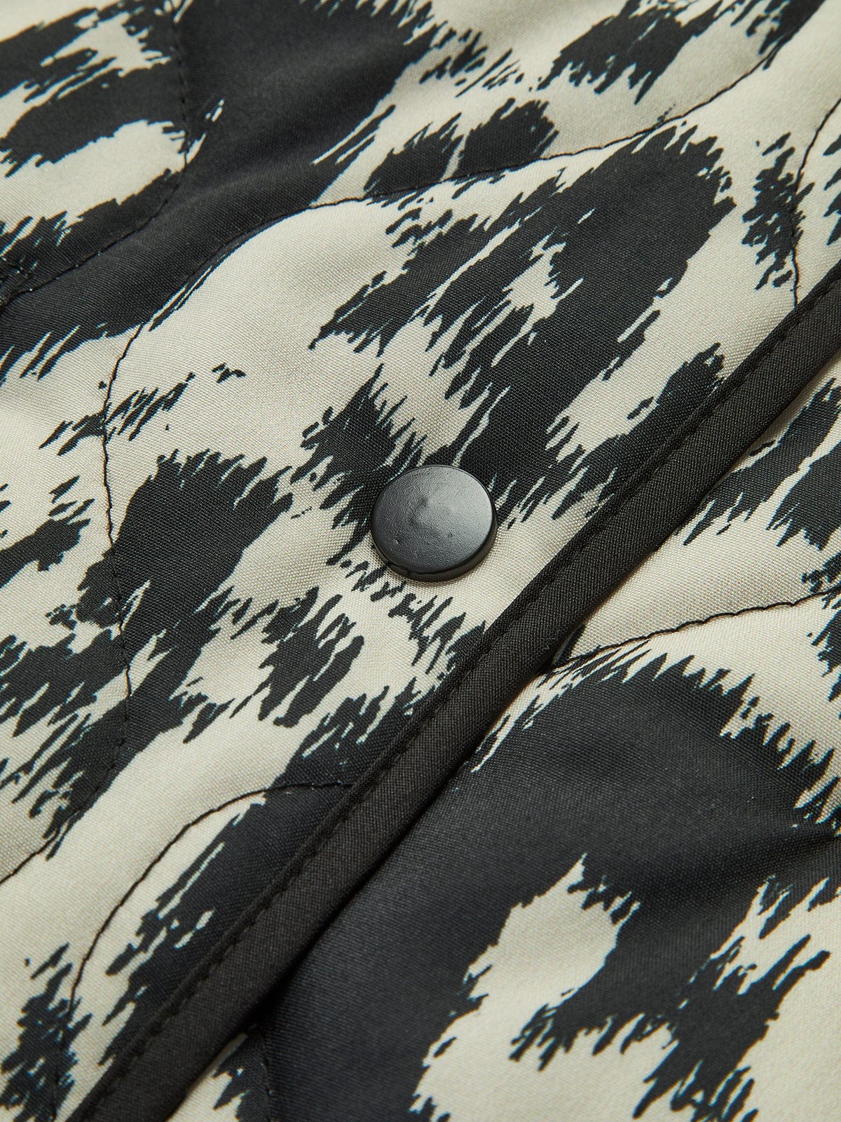 Emma | Lange Dames Jas met Opvallende Dierenprint voor Stijlvolle Look 4