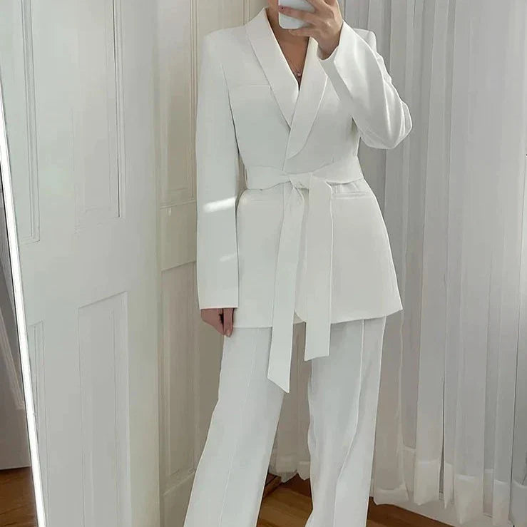 Katja | Tweedelig dames blazer ensemble met vlekafstotende stof en handgemaakte afwerking