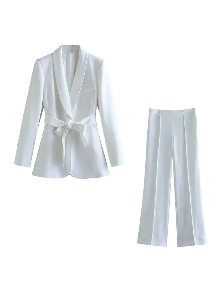 Katja | Tweedelig dames blazer ensemble met vlekafstotende stof en handgemaakte afwerking