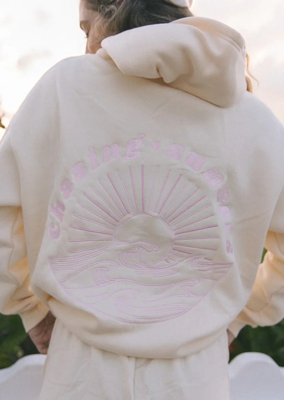 Sophie | Trendy Oversized Hoodie Dames met Tropische Rugprint 3