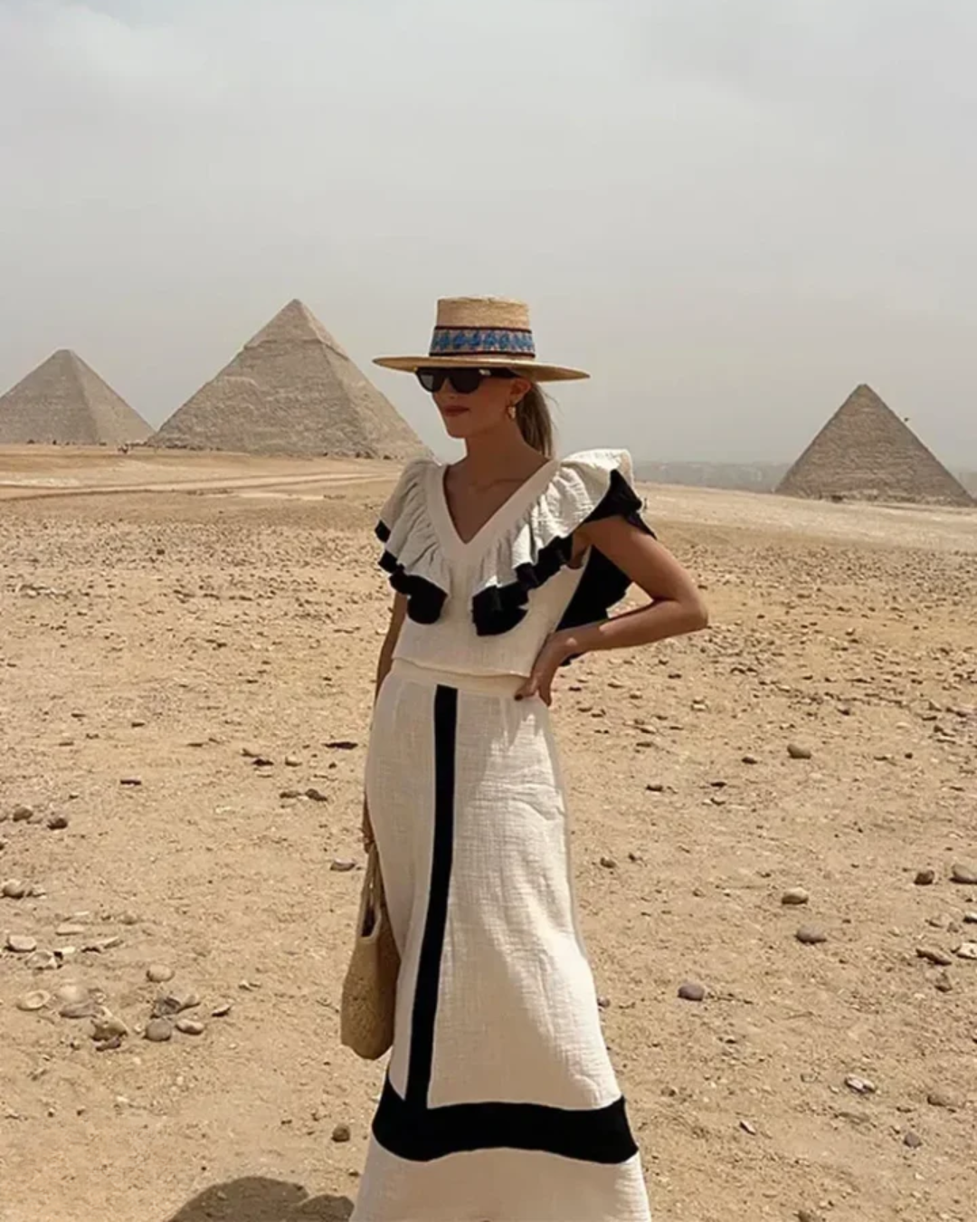 Emery | Gedessineerde dames tweedelige set met ruches en elegante rok