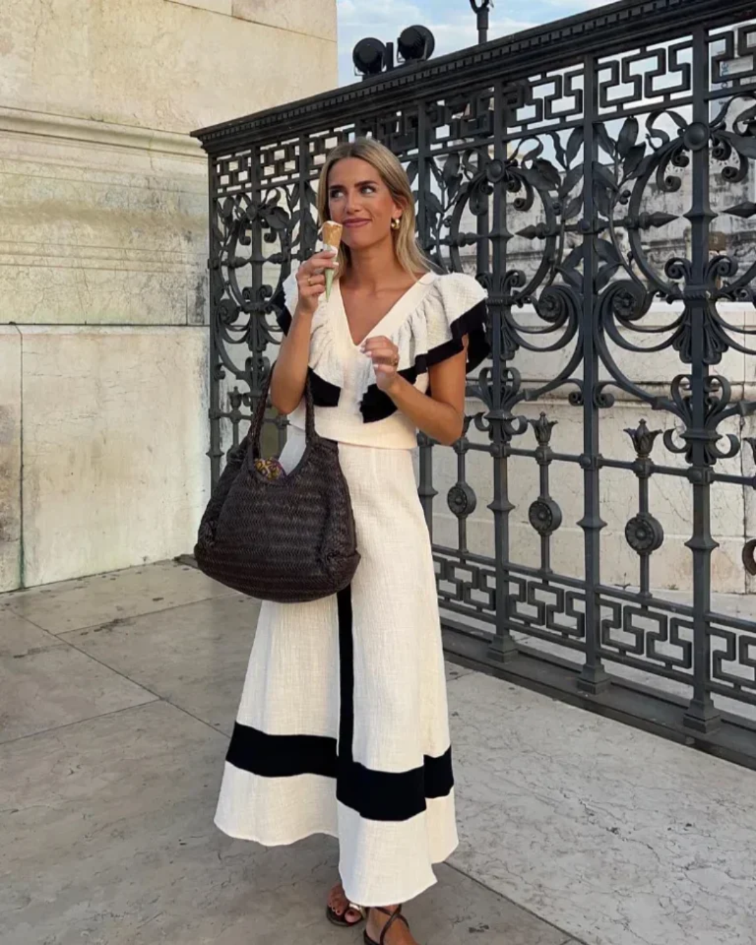 Emery | Gedessineerde dames tweedelige set met ruches en elegante rok
