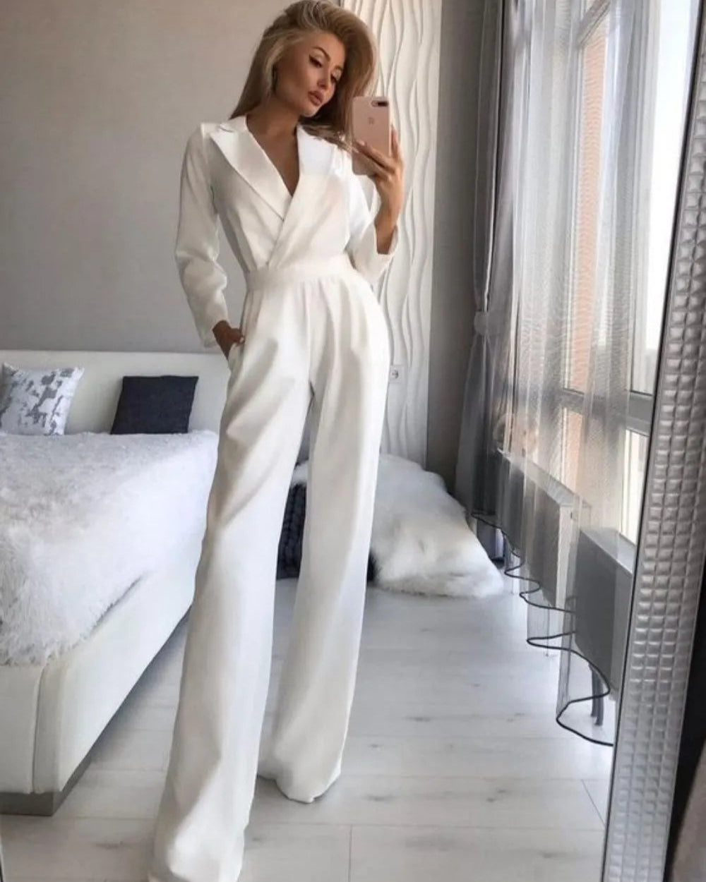 Zwarte Jumpsuit met Getailleerd Ontwerp voor een Slank Effect - Elegante Lange Mouwen en Comfortabele Stof 3