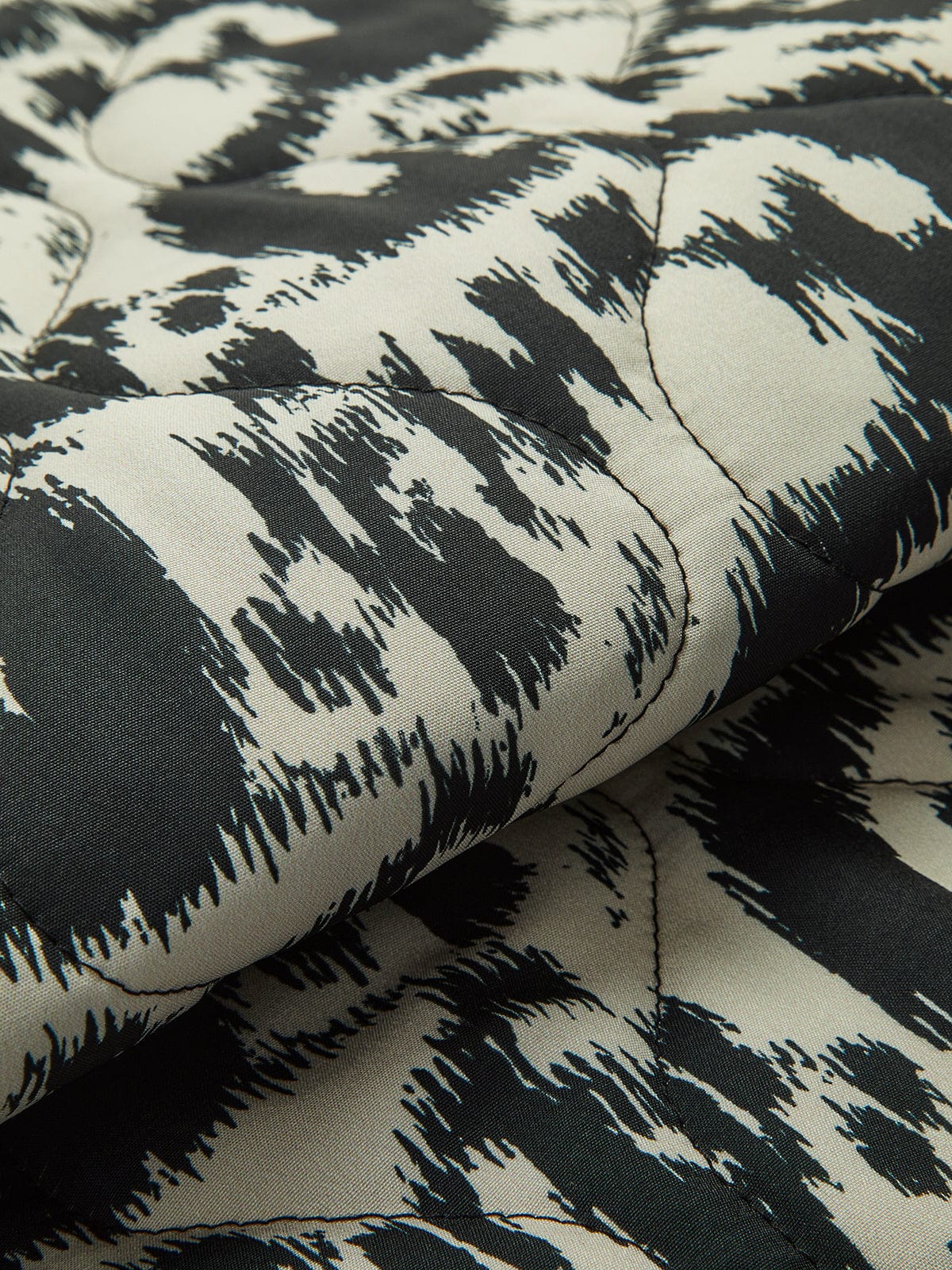 Emma | Lange Dames Jas met Opvallende Dierenprint voor Stijlvolle Look 6