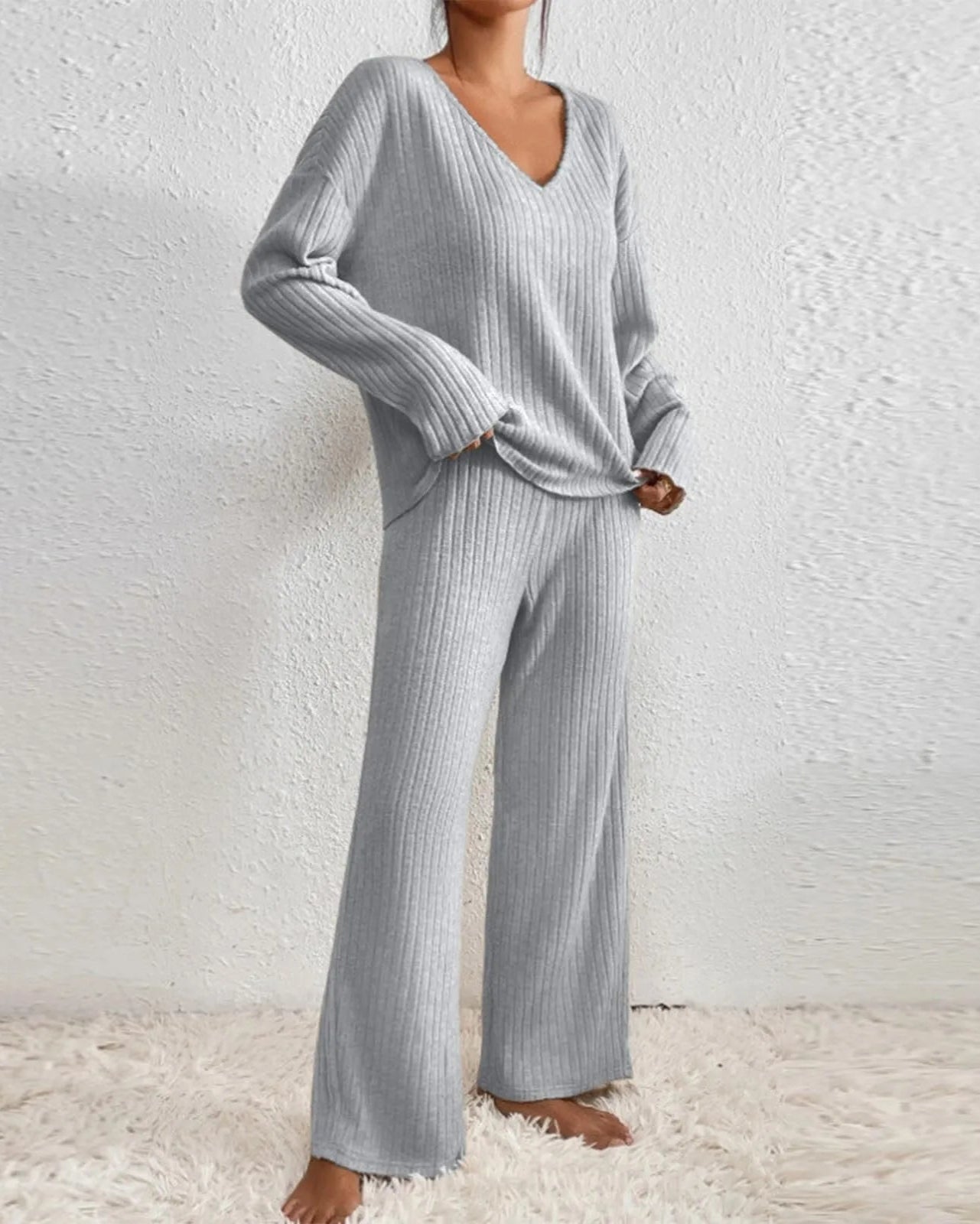Luna – Geribde Tweedelige Set – V-Hals Trui & Broek – Cozy Lounge Look Dames