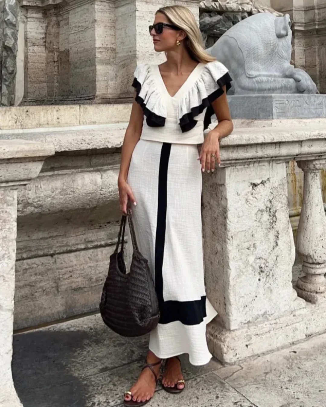 Emery | Gedessineerde dames tweedelige set met ruches en elegante rok