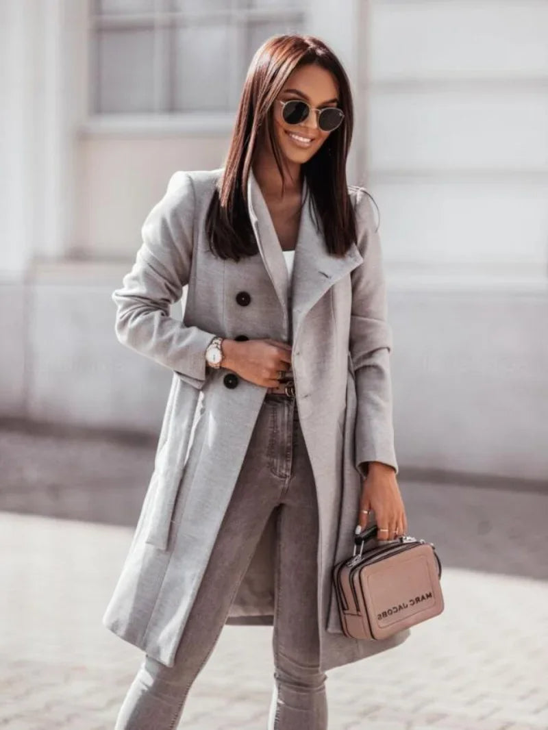 Zwarte Lange Trenchcoat Dames met Dubbelgeknoopte Sluiting – Ideaal voor Herfst en Winter 1