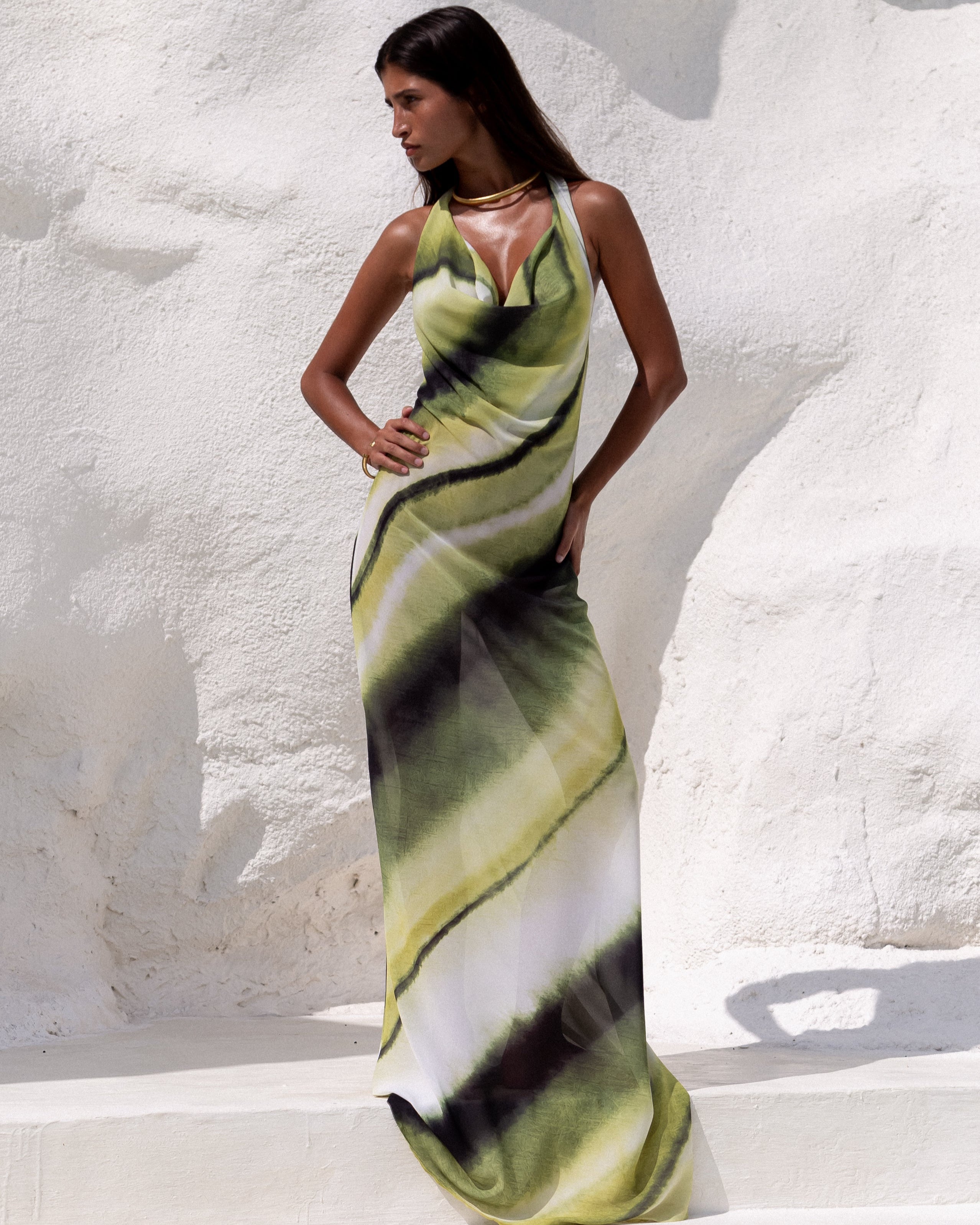 Zwarte Maxi Jurk Dames met Watervalhals – Elegante Lange Halterjurk voor Zomer 2
